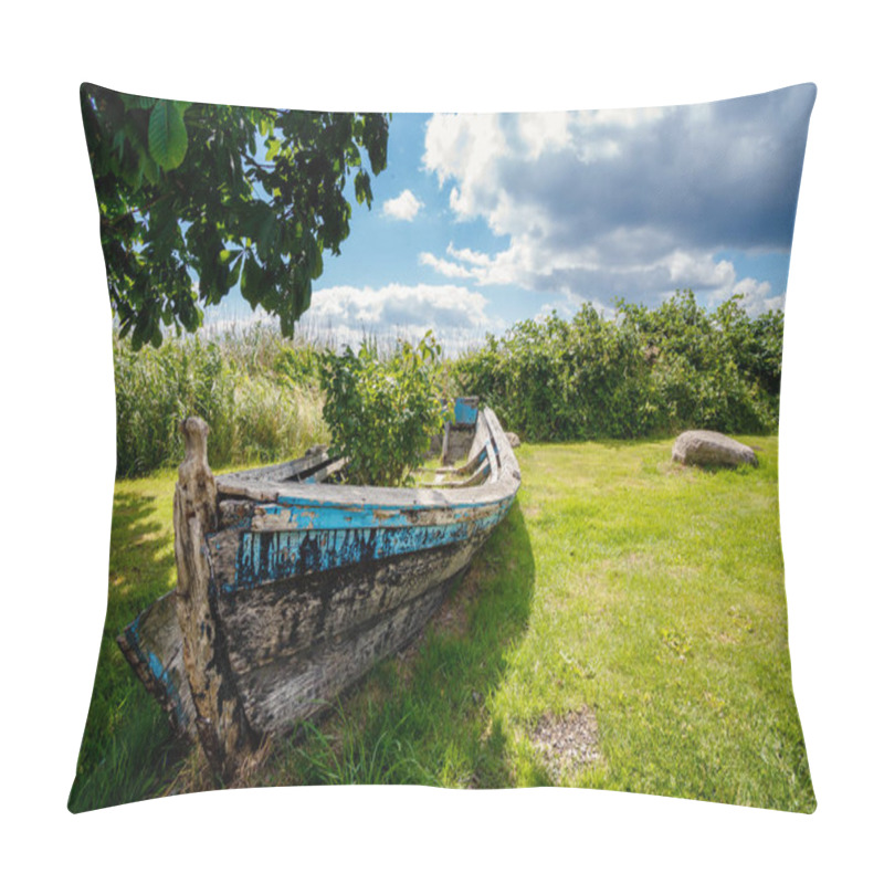 Personality  An Old, Broken Wooden Boat Is Ashore Pillow Covers