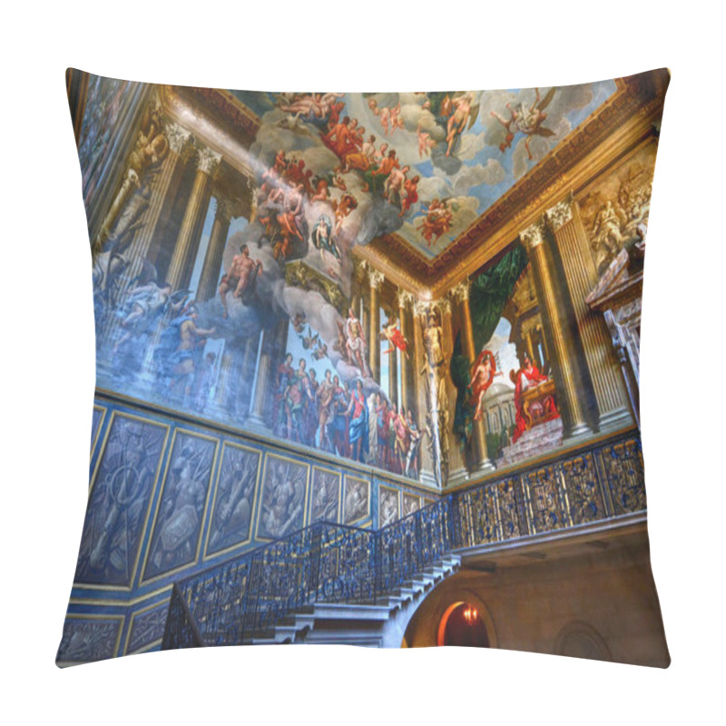 Personality  East Molesey, UK - May 26, 2015 - A View Of Hampton Court Palace, A Royal Palace In The Borough Of Richmond Upon Thames, London, England. Pillow Covers