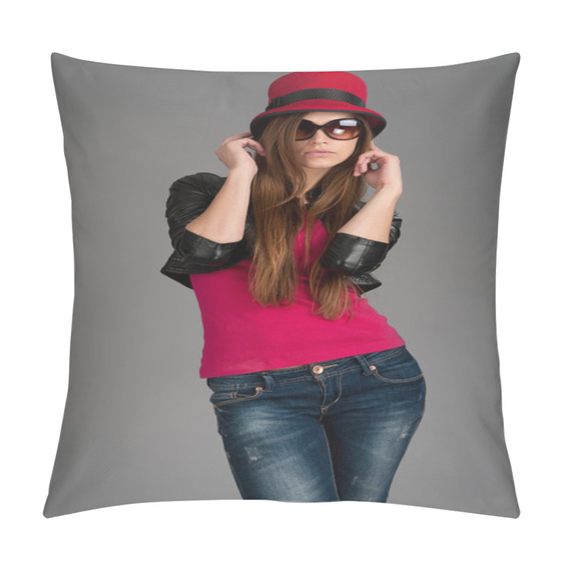 Personality  Beautiful Stylish Girl In Fashion Stylish Pillow Covers