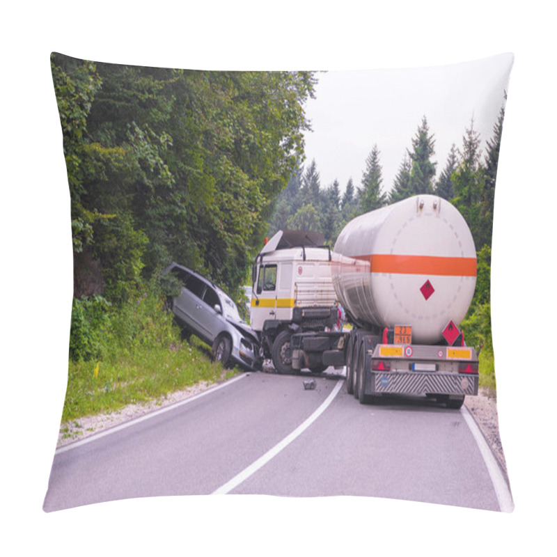 Personality  Truck And Car Crash Accident Pillow Covers