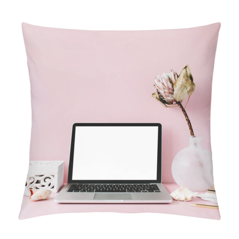 Personality  Laptop With Blank Screen Pillow Covers