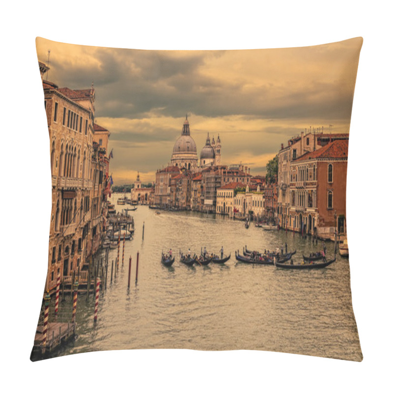 Personality  Grand Canal In Venice At Sunset Pillow Covers