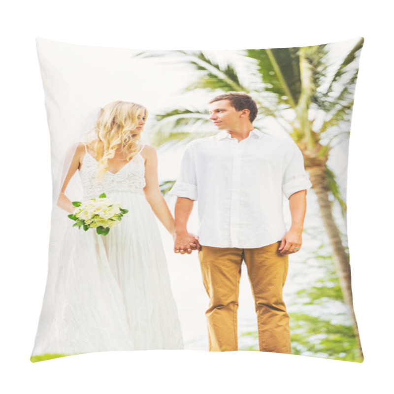 Personality  Bride And Groom, Romantic Newly Married Couple Holding Hands, Ju Pillow Covers