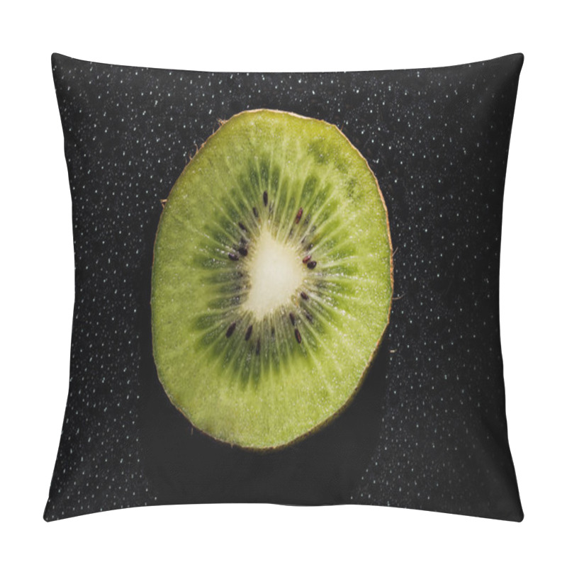 Personality  Slice Of Fresh Kiwi Fruit On Black Background With Water Drops Pillow Covers