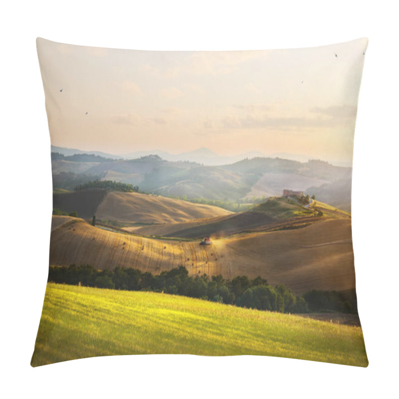 Personality  Italy. Tuscany Farmland And Rolling Hills; Summer Countryside Landscape Pillow Covers