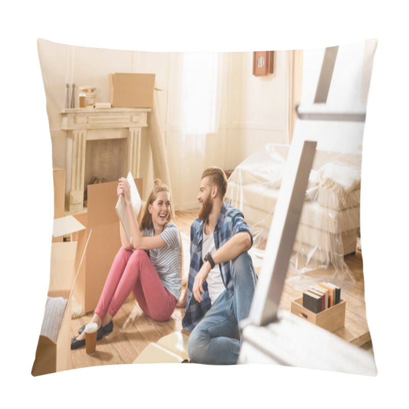 Personality  Couple Sitting On Floor Pillow Covers