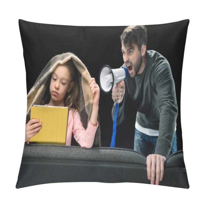 Personality  Father And Daughter Quarreling Pillow Covers