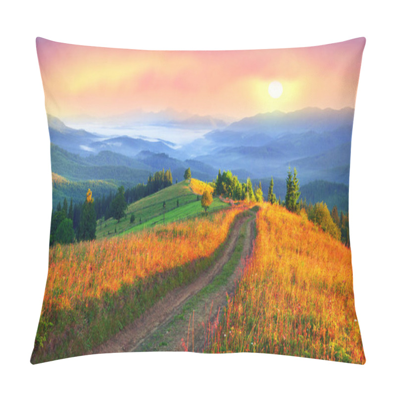 Personality  Dawn Above The Village Of Vorokhta Pillow Covers