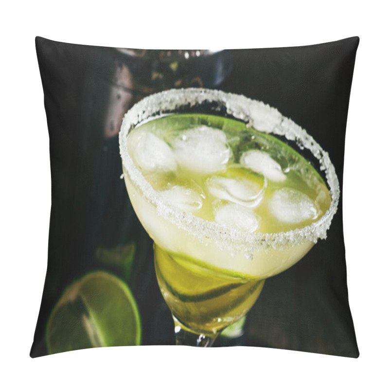 Personality  Lime Daiquiri In A Glass Decorated With Sugar Pillow Covers