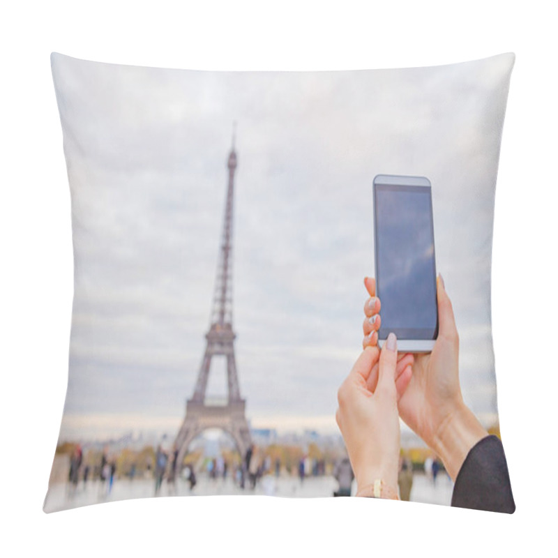 Personality  Girl Using Cellphone With Paris City Background And Eiffel Tower. Pillow Covers