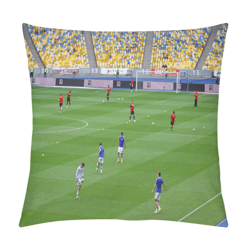 Personality  Football Game FC Dynamo Kyiv Vs Zorya Luhansk Pillow Covers