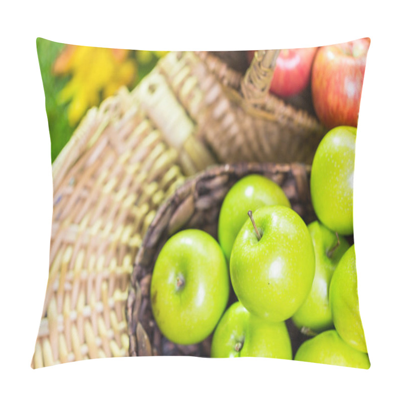 Personality  Freshly Picked Organic Apples Pillow Covers