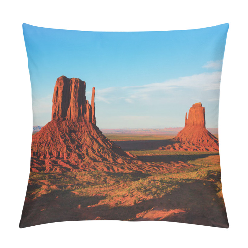 Personality  West And East Mitten Butte Pillow Covers