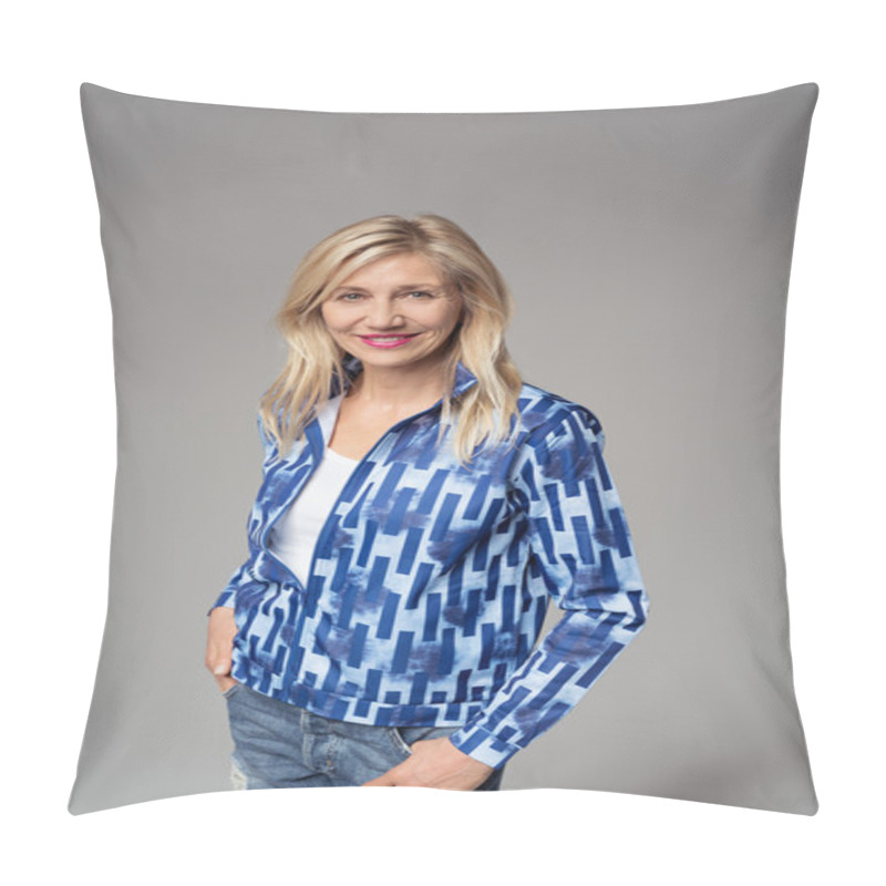 Personality  Smiling Office Woman Pillow Covers