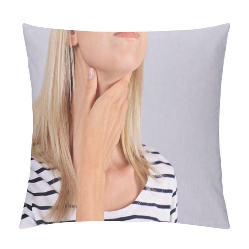 Personality  Woman Thyroid Gland Control Pillow Covers