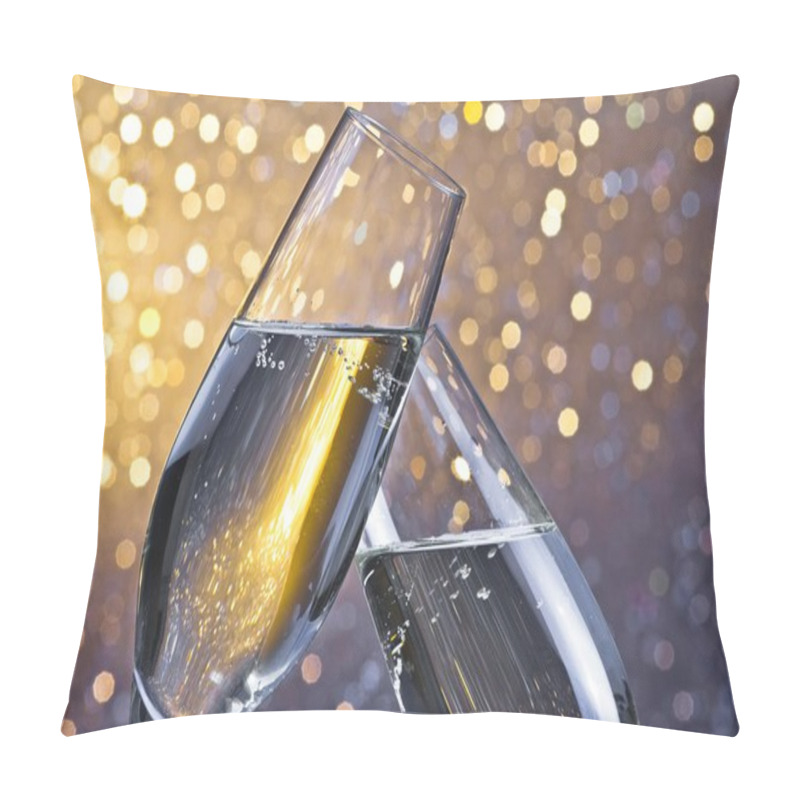 Personality  Champagne Flutes With Golden Bubbles On Light Bokeh Background Pillow Covers