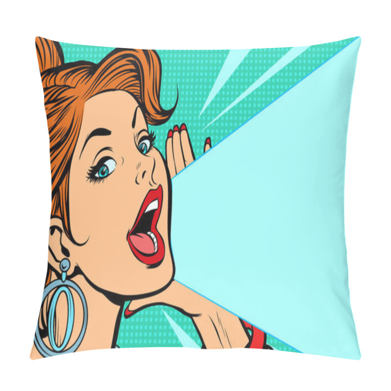 Personality  Lady Announces And Promotes Pillow Covers