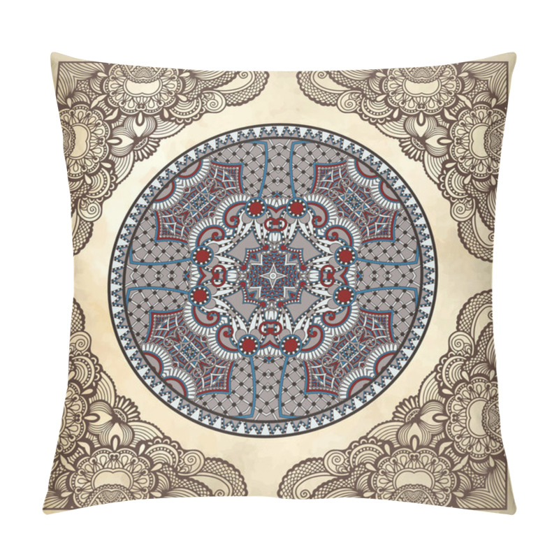 Personality  Flower Circle Design On Grunge Background With Lace Ornament Pillow Covers