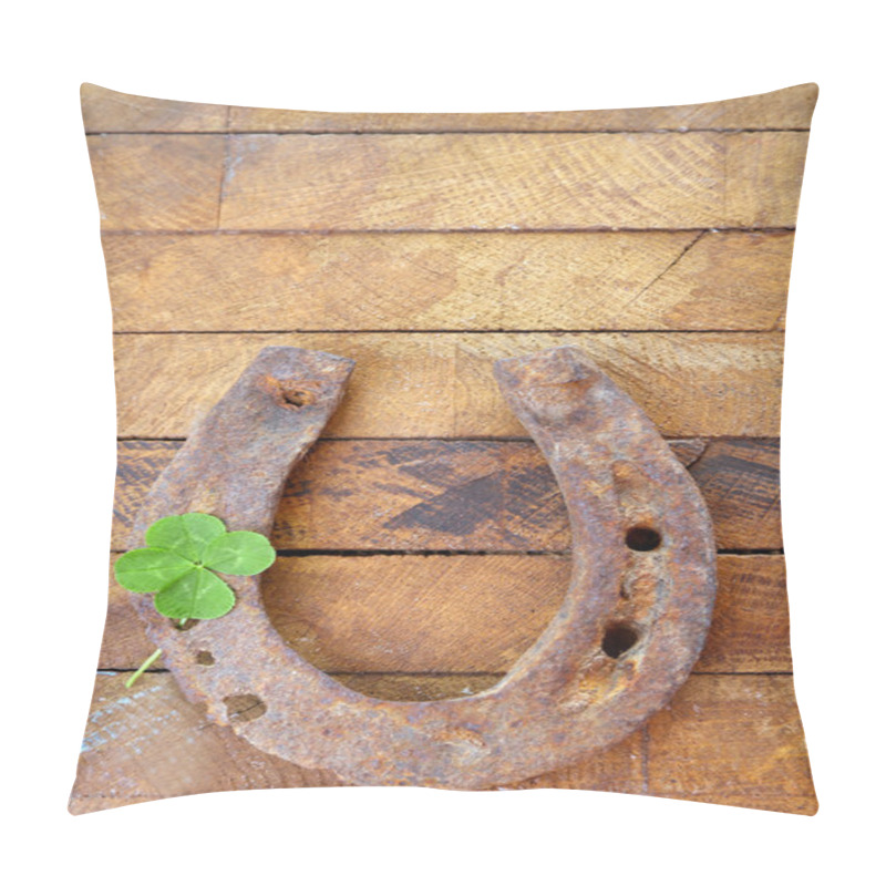 Personality  Old Horse Shoe Pillow Covers