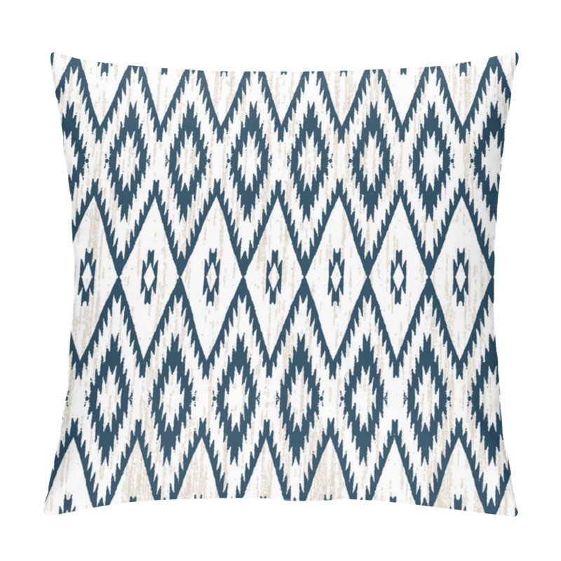 Personality  Geometric Kilim Ikat Pattern With Grunge Texture Pillow Covers