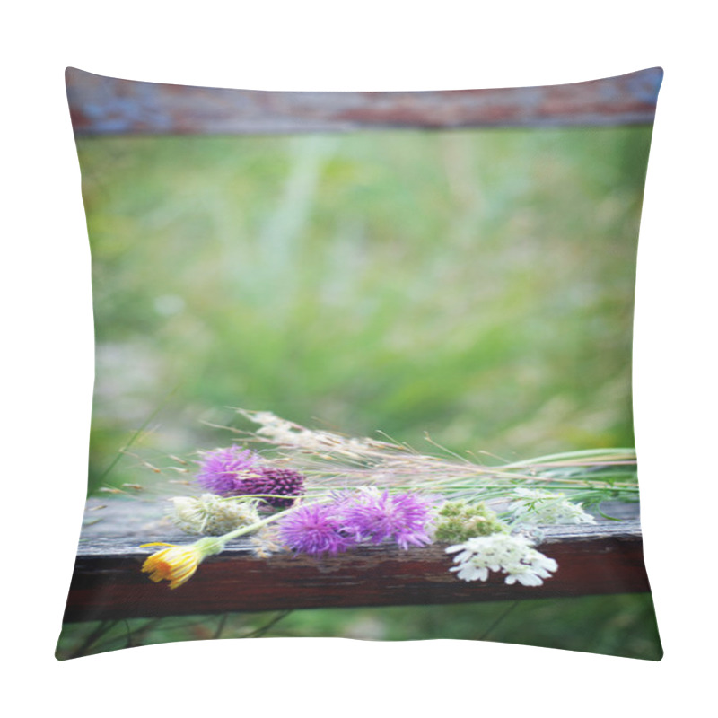 Personality  Beautiful Bouquet Of Wild Flowers Pillow Covers