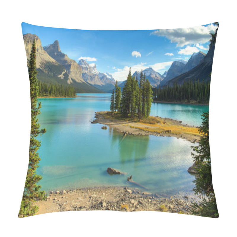 Personality  Spirit Isalnd In Maligne Lake Pillow Covers