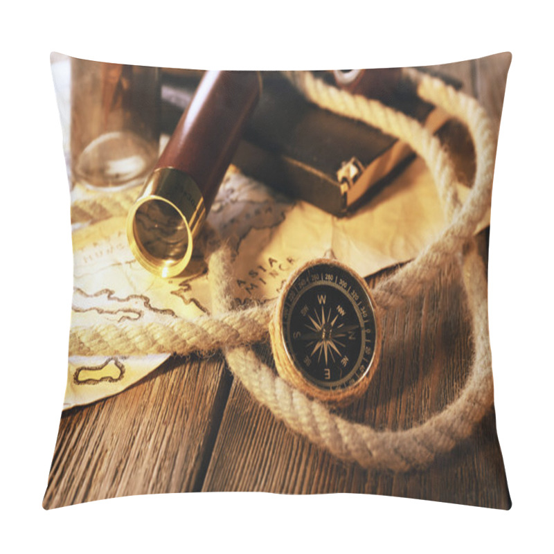 Personality  Marine Still Life Spyglass Pillow Covers