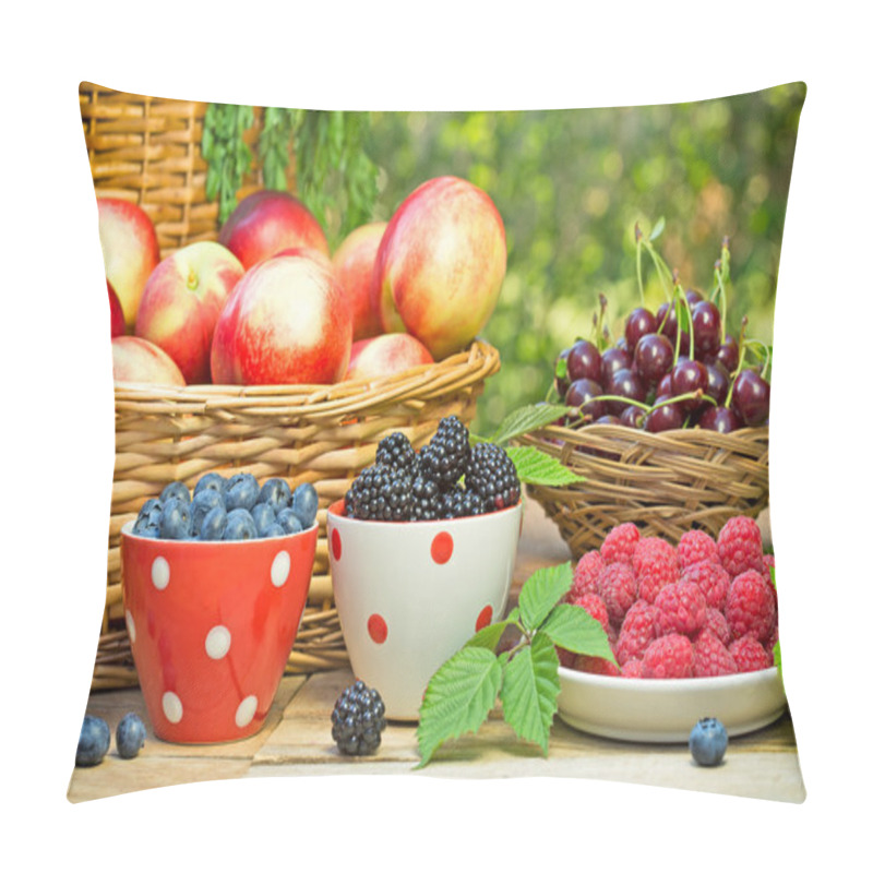 Personality  Fresh Organic Berry Fruits Pillow Covers