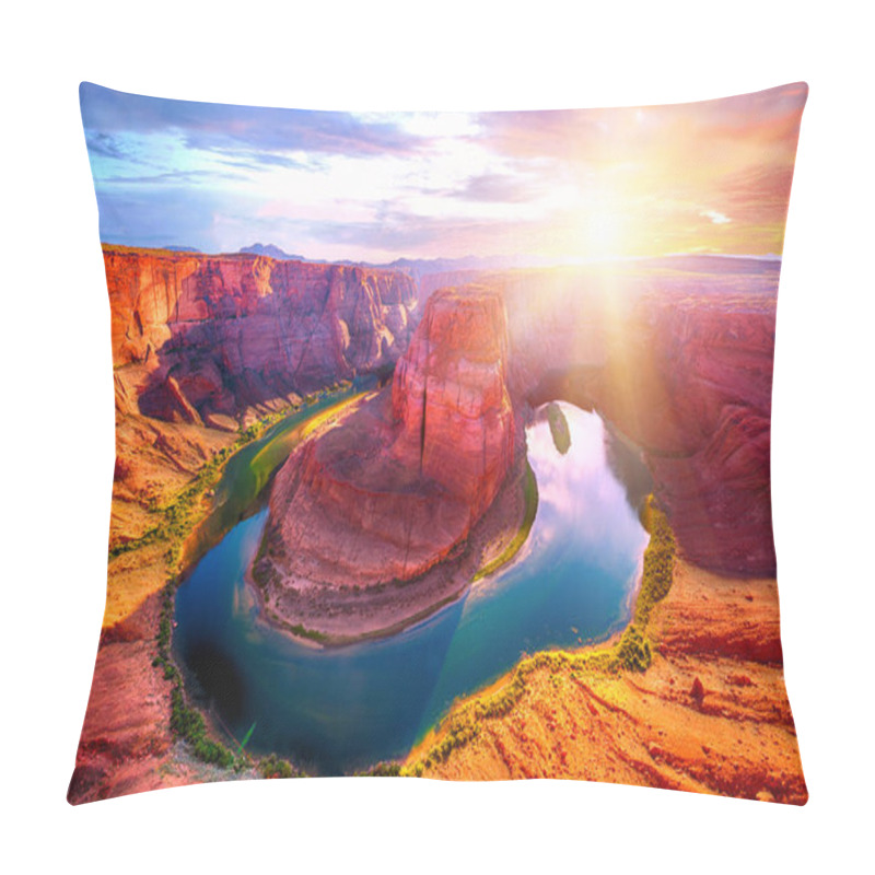 Personality  Horseshoe Bend At Sunset Pillow Covers