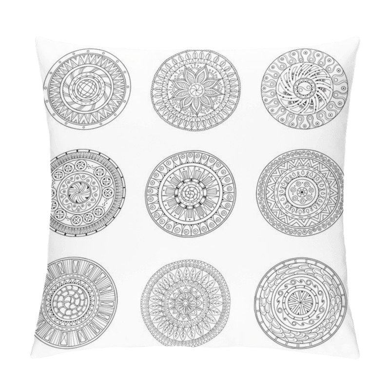 Personality  Round Ornaments Set Of Doodle Mandalas. Pillow Covers