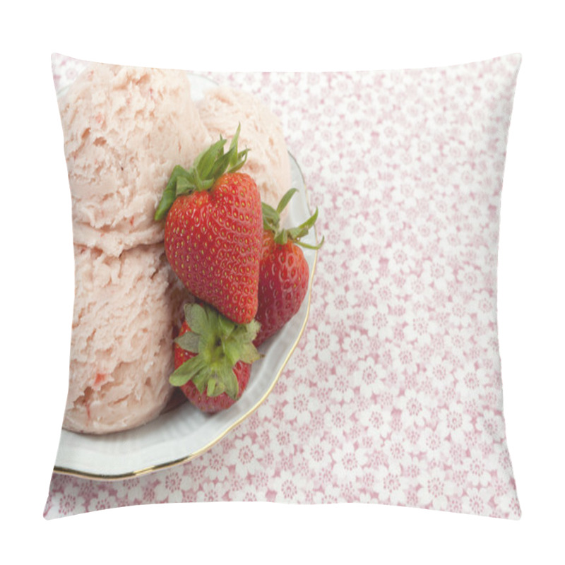 Personality  A Scoop Of Strawberry Ice Cream On A Plate With Fruits Pillow Covers