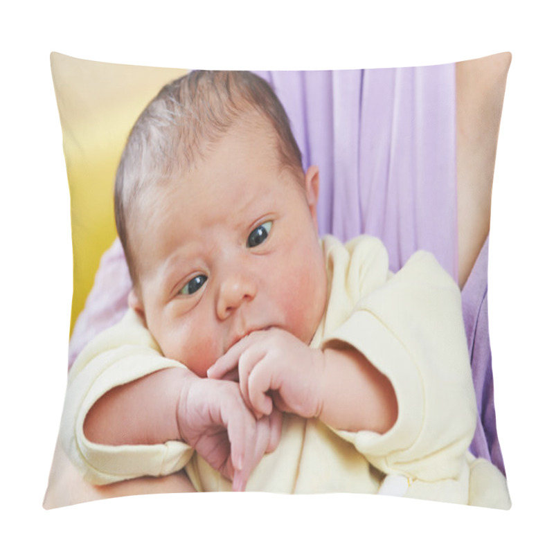 Personality  Squint Of Newborn Baby Pillow Covers