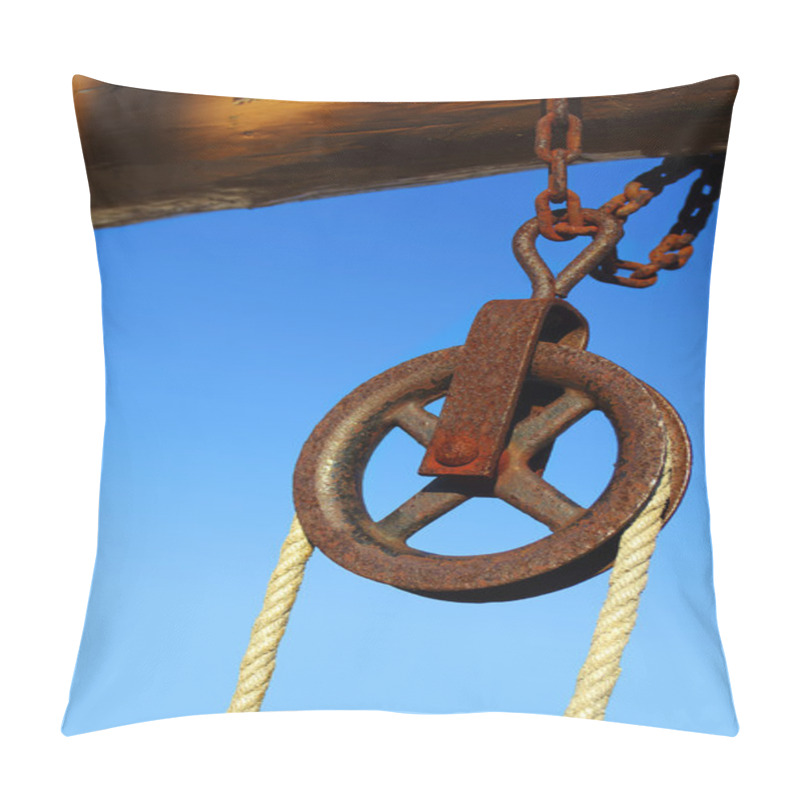 Personality  Roller And Rope Pillow Covers