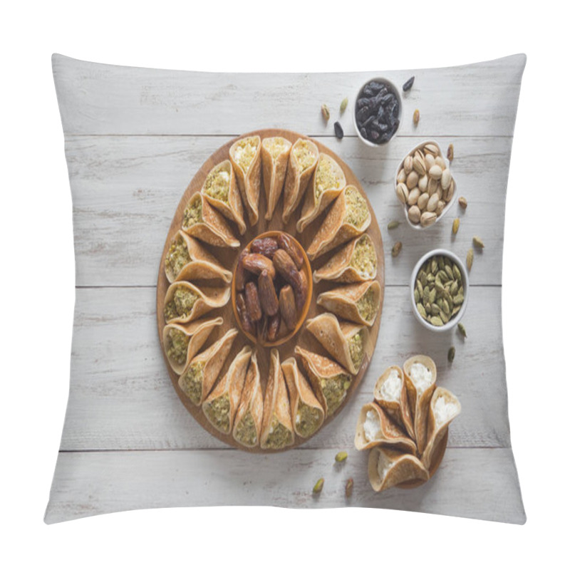 Personality  Arabian Pancake Stuffed With Sweet Cheese Pillow Covers