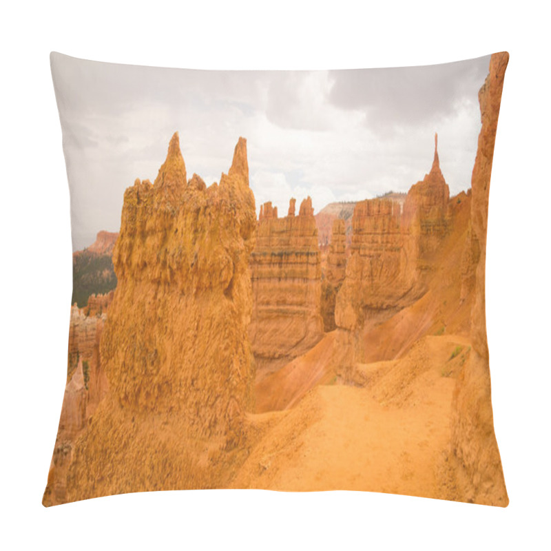 Personality  Sandstone Sculptures After The Rain In Bryce Canyon Pillow Covers