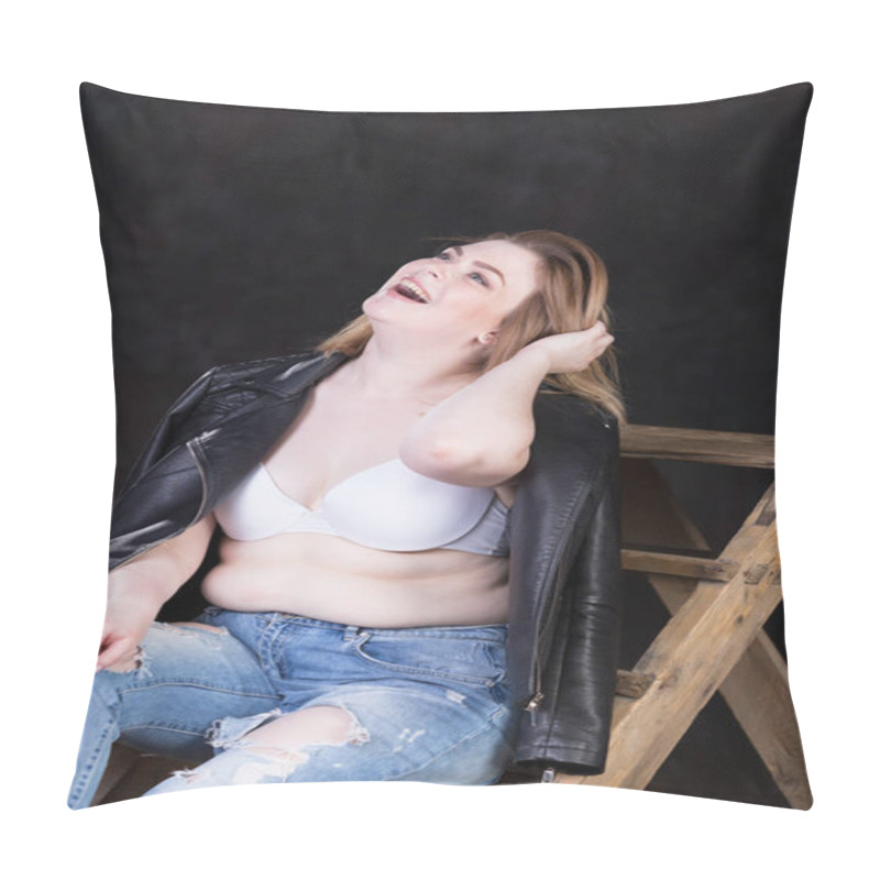 Personality  Beautiful Curvy Girl With Blond Hair And Cheerful Personality Pillow Covers