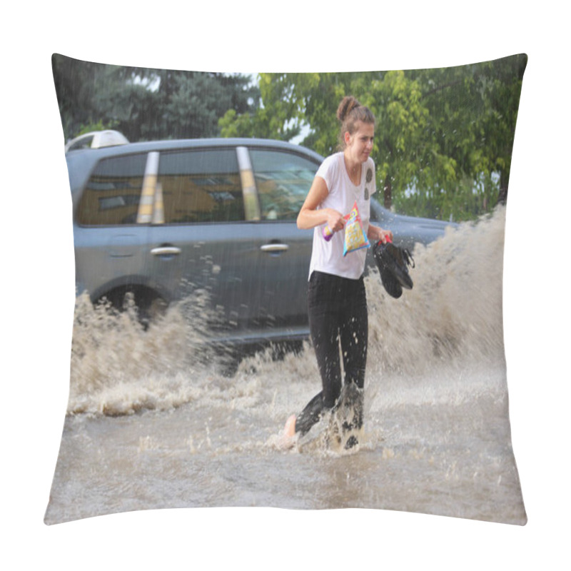 Personality  European City Flooded During A Heavy Rain Pillow Covers