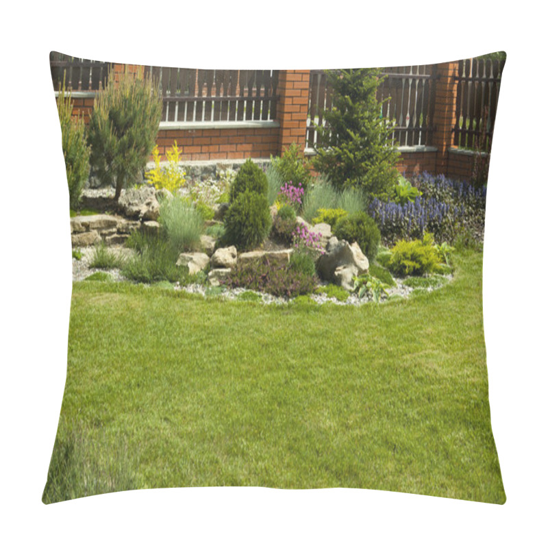 Personality  Garden Design Pillow Covers