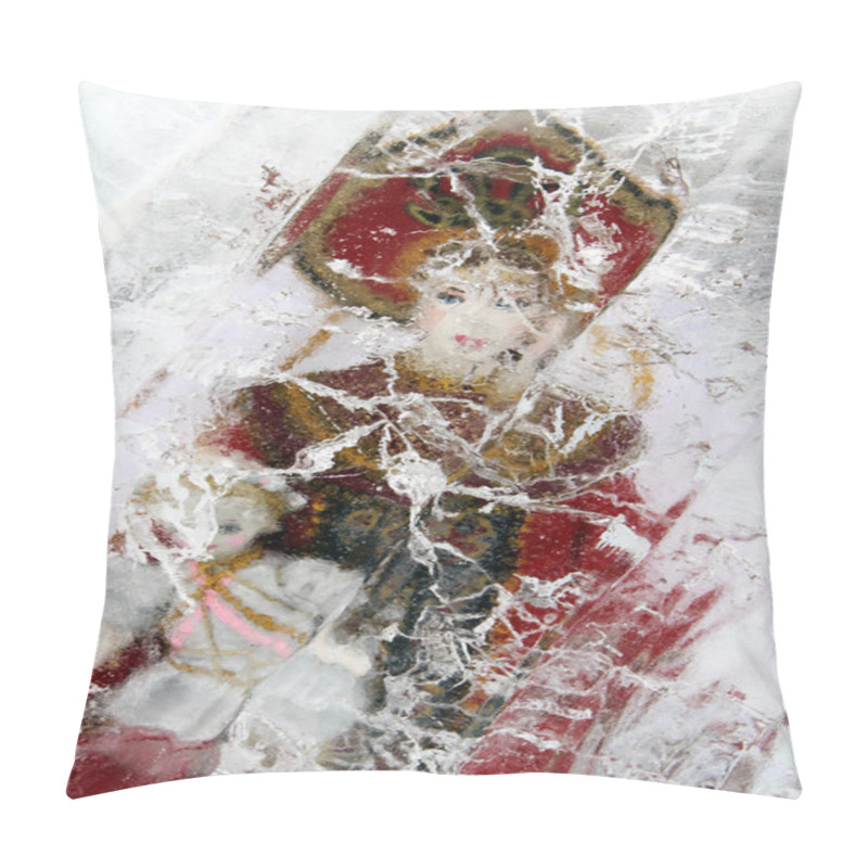 Personality  Russian Doll In Ice Block Pillow Covers