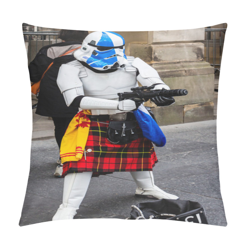 Personality  Street Performer Disguised As A Kilted Star Wars Stormtrooper Pillow Covers