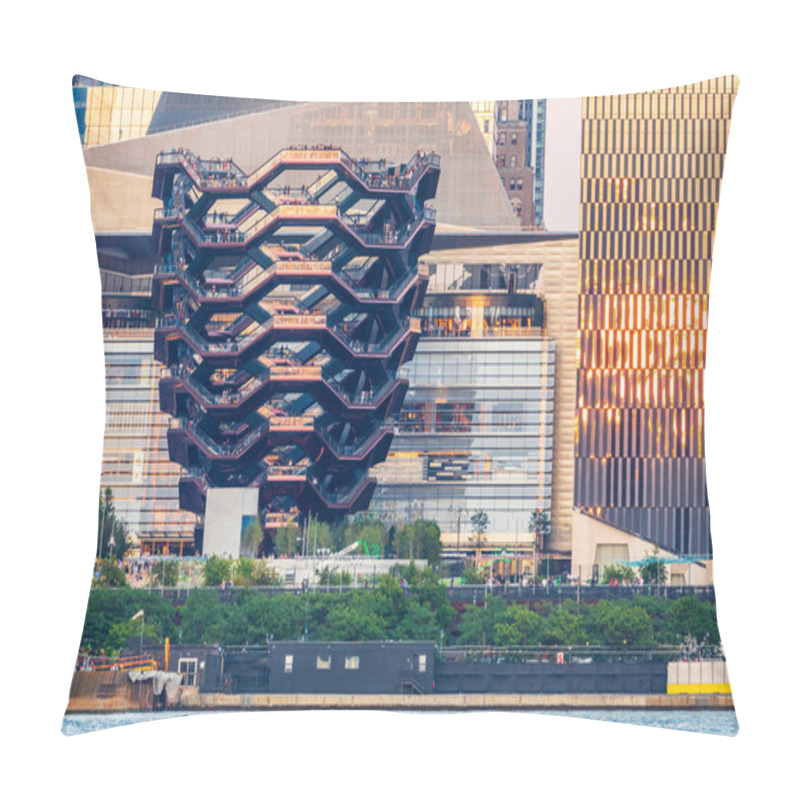 Personality  The Views Of New York City From The Banks Of The Hudson River At  Lincoln Harbor, New York City, USA Pillow Covers