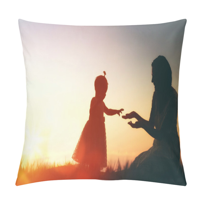 Personality  Happy Loving Family Pillow Covers