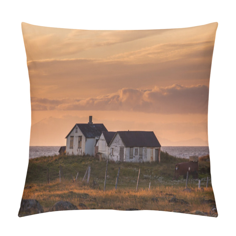 Personality  Old Abandoned Farm At Sunset Pillow Covers