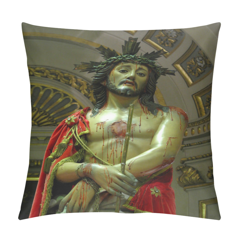 Personality  King Of Kings Pillow Covers