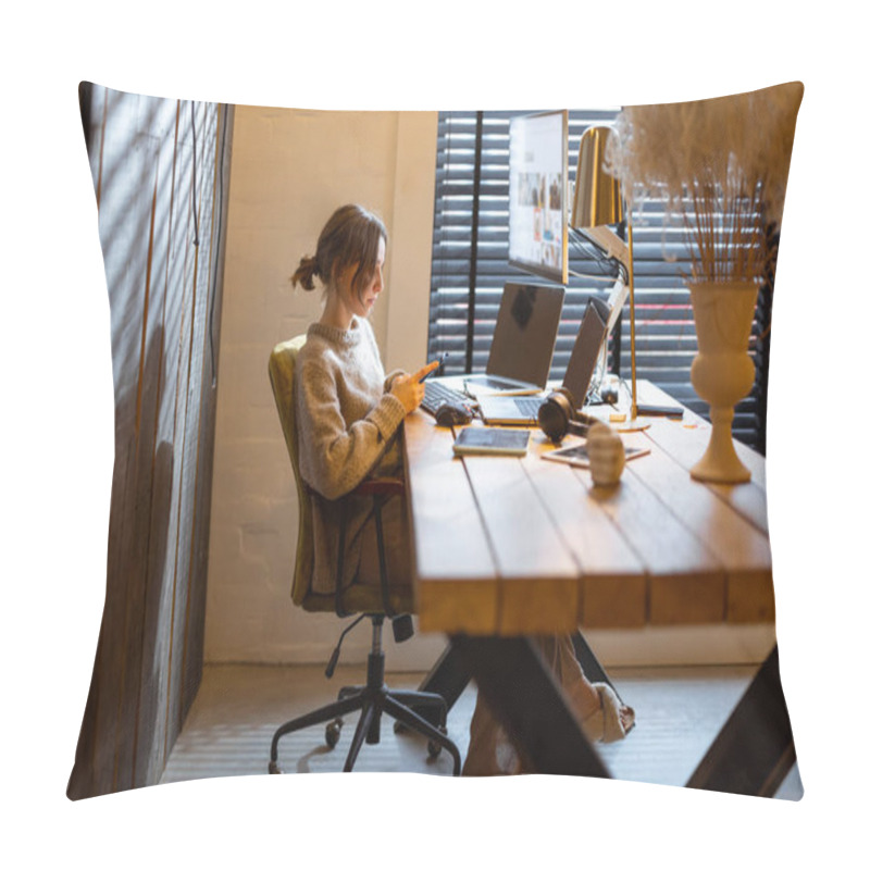 Personality  Woman Works From Cozy Home Office Pillow Covers