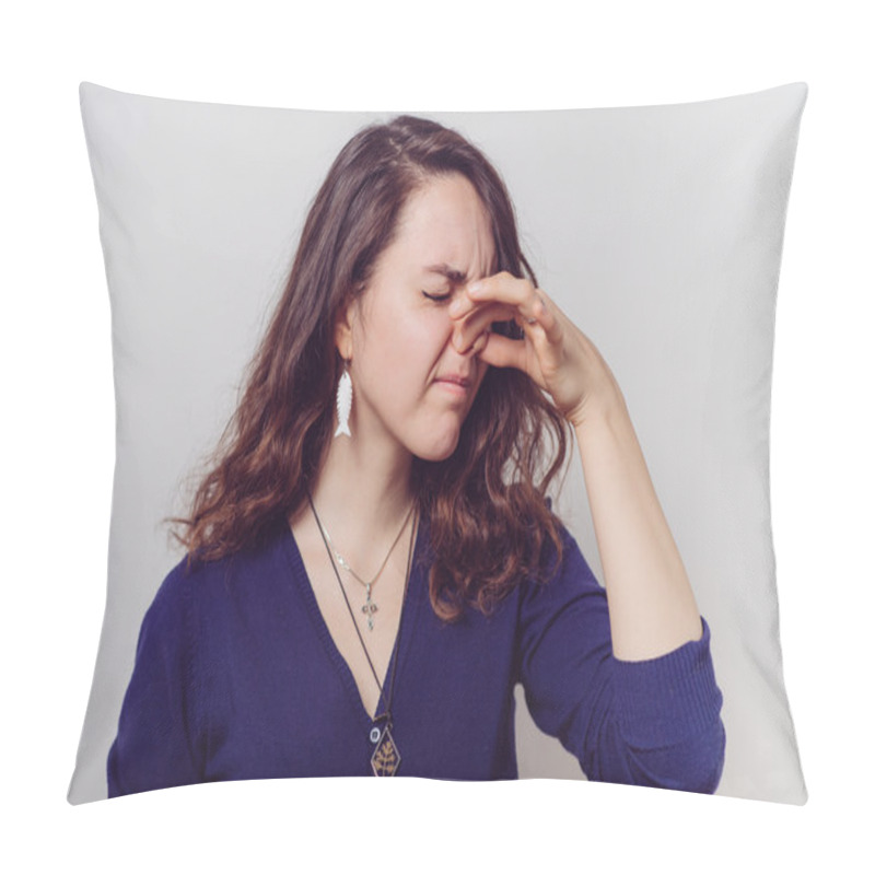 Personality  The Stench. Closes The Womans Nose Pillow Covers