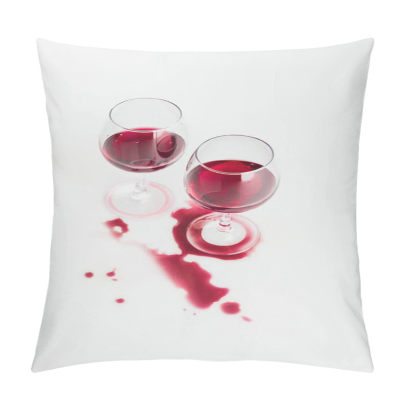 Personality  Red Wine In Glasses Pillow Covers