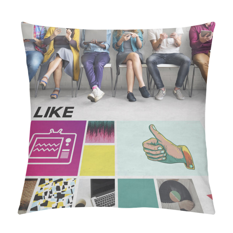 Personality  People Browsing Digital Gadgets Pillow Covers