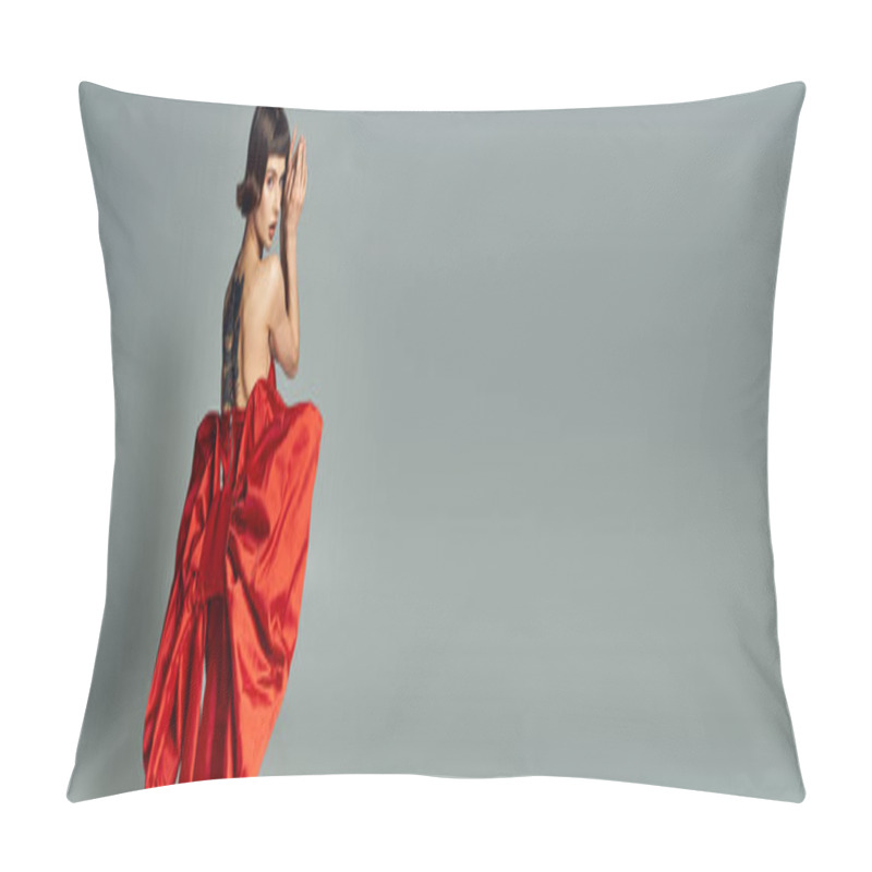 Personality  A Stunning Young Woman Showcases Her Vibrant Red Dress With A Dramatic Bow. Pillow Covers