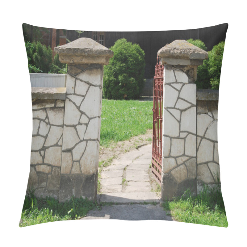 Personality  Old Gate Pillow Covers